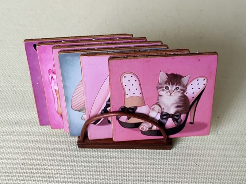 Paliktņi krūzēm, glāzēm